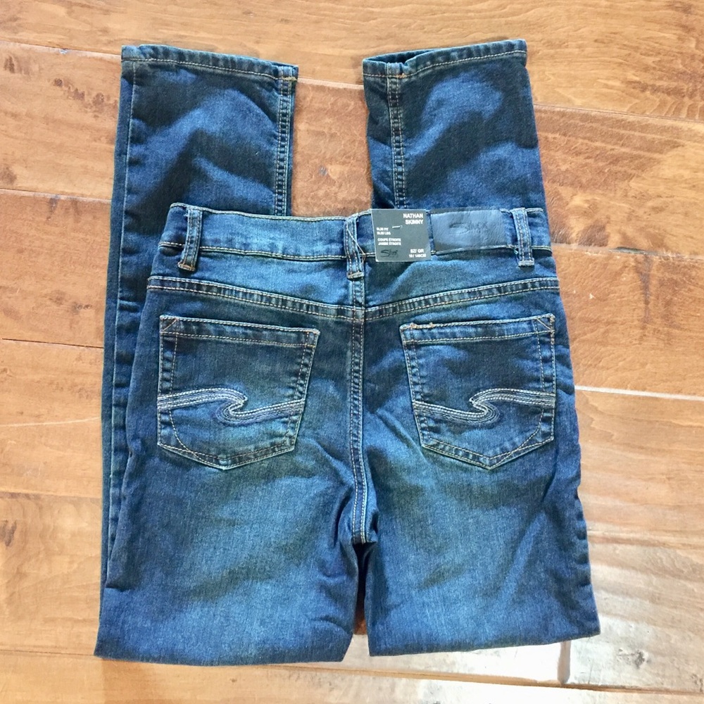NEW woman’s Silver “Nathan” skinny dark wash jeans
